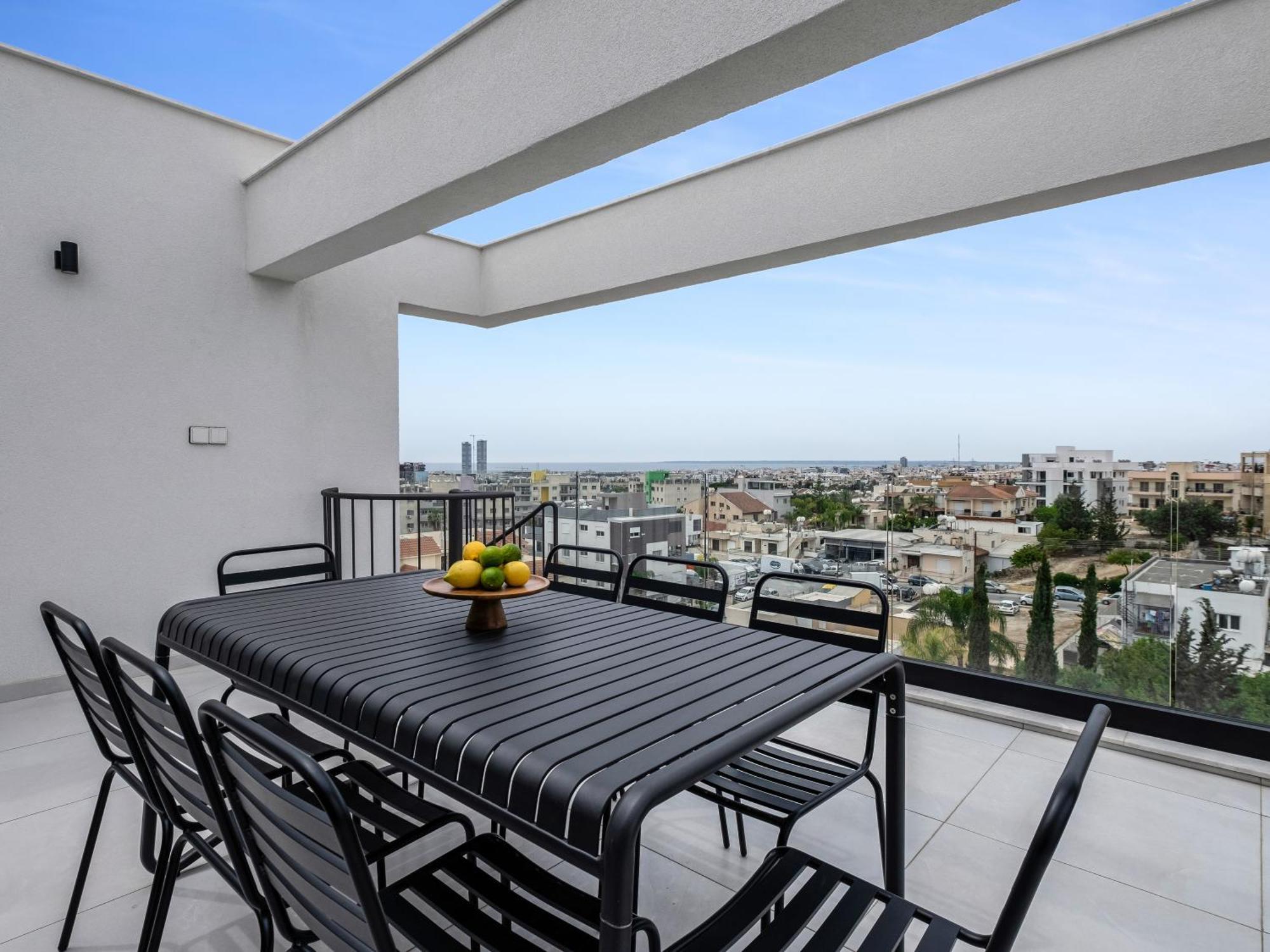 Sanders Elgio Limassol Quarto foto