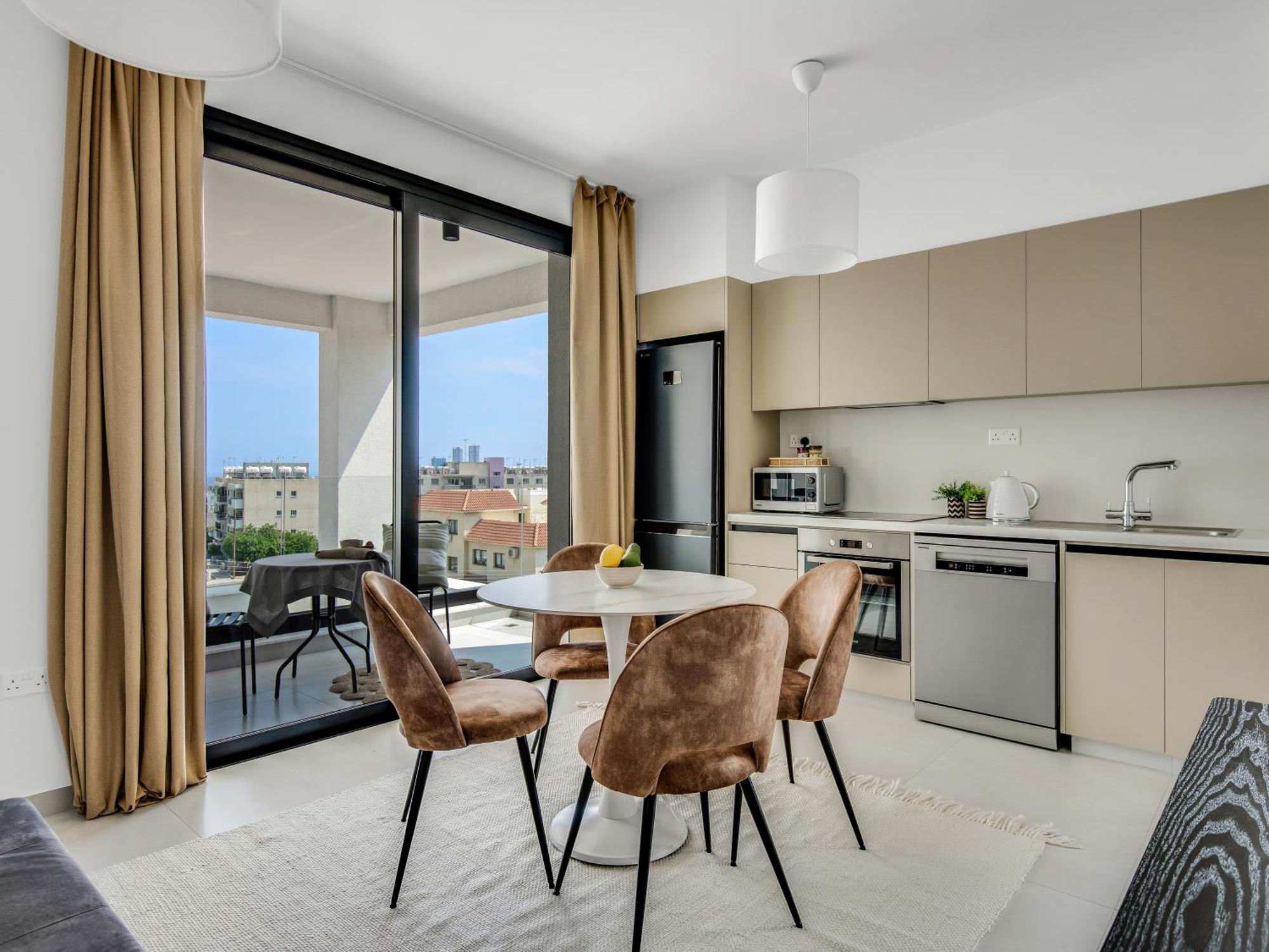Sanders Elgio Limassol Quarto foto