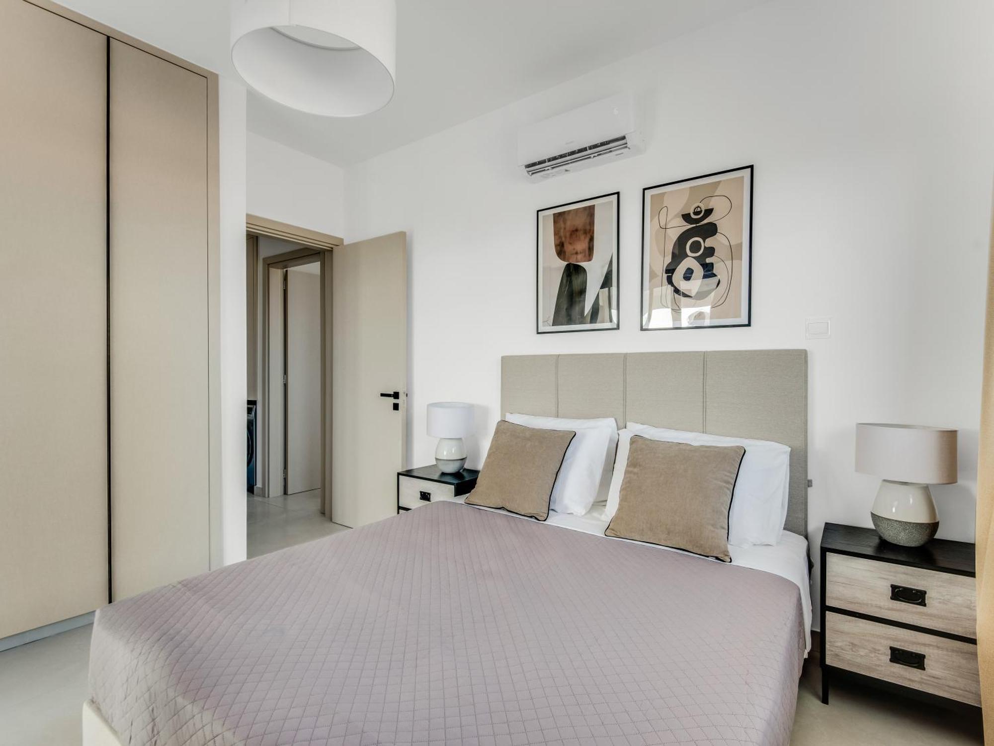 Sanders Elgio Limassol Quarto foto