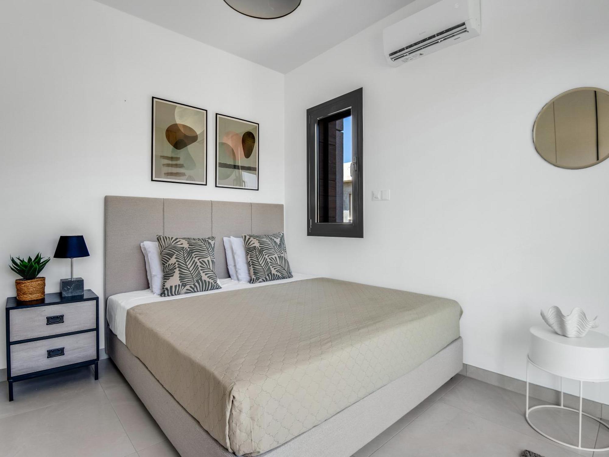 Sanders Elgio Limassol Quarto foto