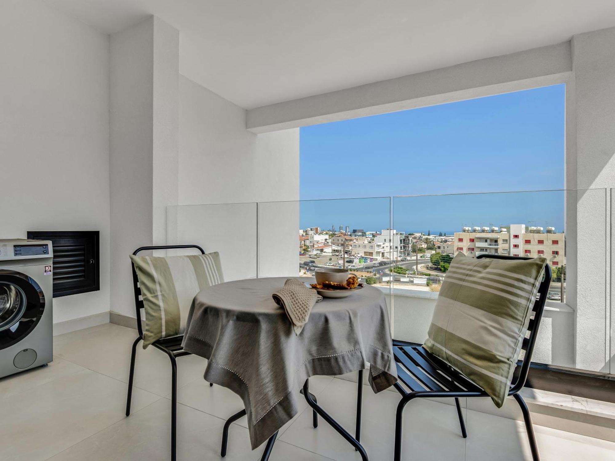 Sanders Elgio Limassol Quarto foto