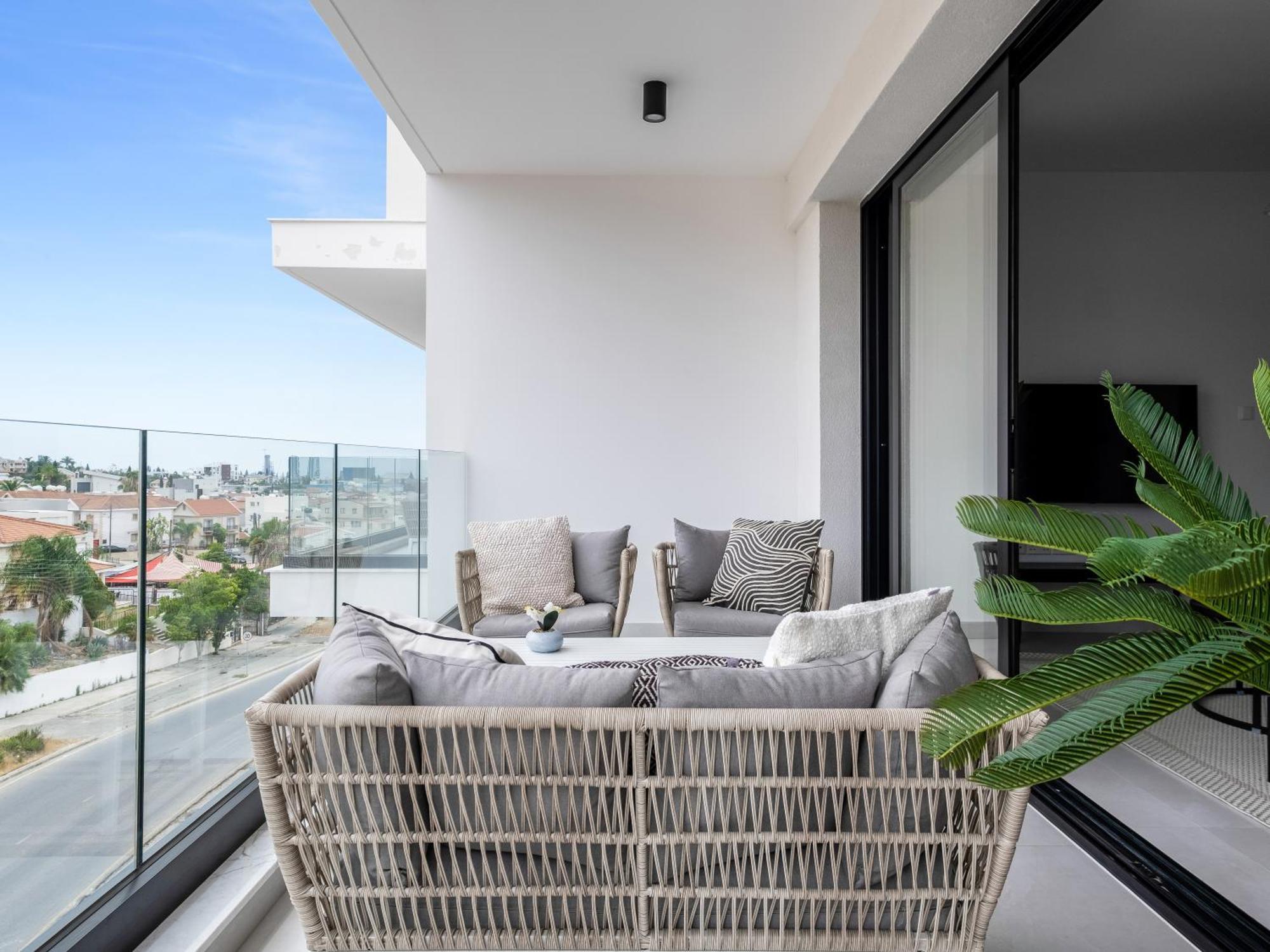 Sanders Elgio Limassol Quarto foto