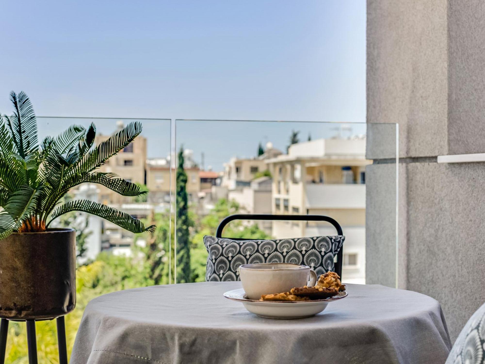 Sanders Elgio Limassol Quarto foto